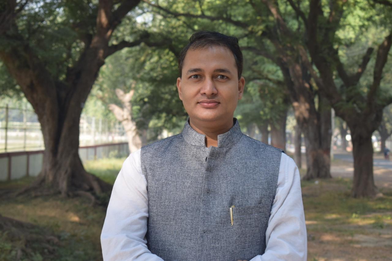 Portrait of Dr. Ashish Jaiswal